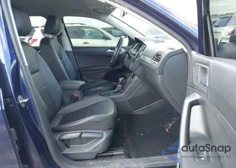 2021 Volkswagen Tiguan 2.0T Se/2.0T Se R-Line Black/2.0T Sel z USA, uszkodzony, nr VIN 3VV3B7AX8MM055358